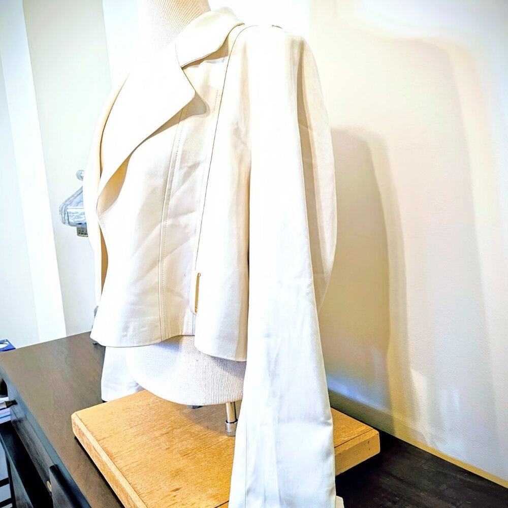 Zara NWOT Cream Cropped Satin effect lapel collar open front blazer jacket Small - Picture 3 of 6